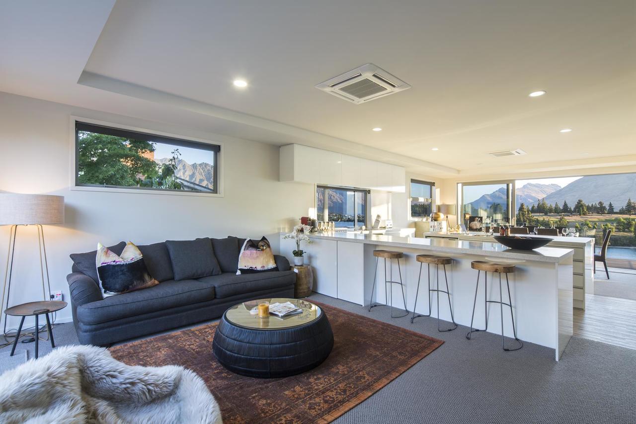 Lakefront Luxury By Amazing Accom Queenstown Extérieur photo