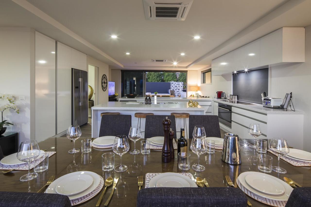 Lakefront Luxury By Amazing Accom Queenstown Extérieur photo